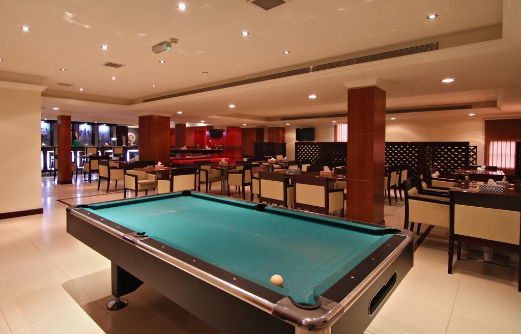 Majan Continental Hotel Mascate Extérieur photo