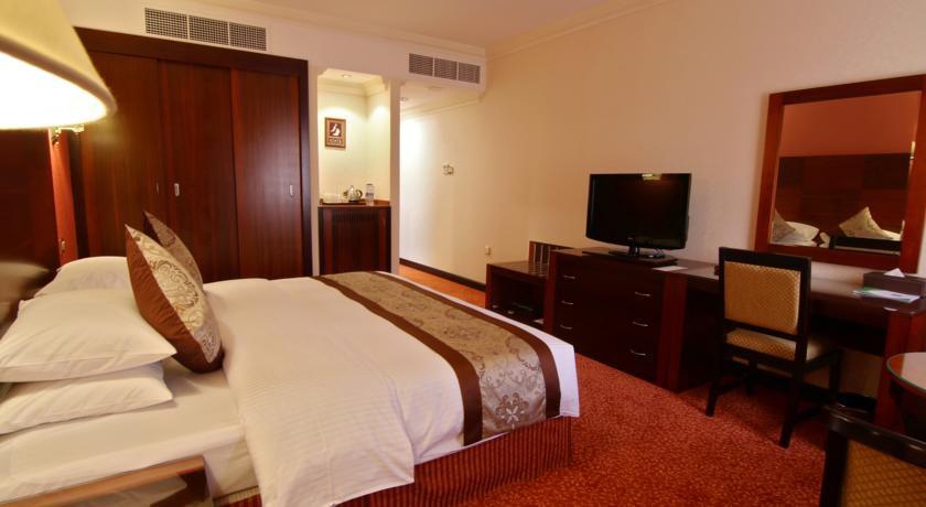Majan Continental Hotel Mascate Extérieur photo
