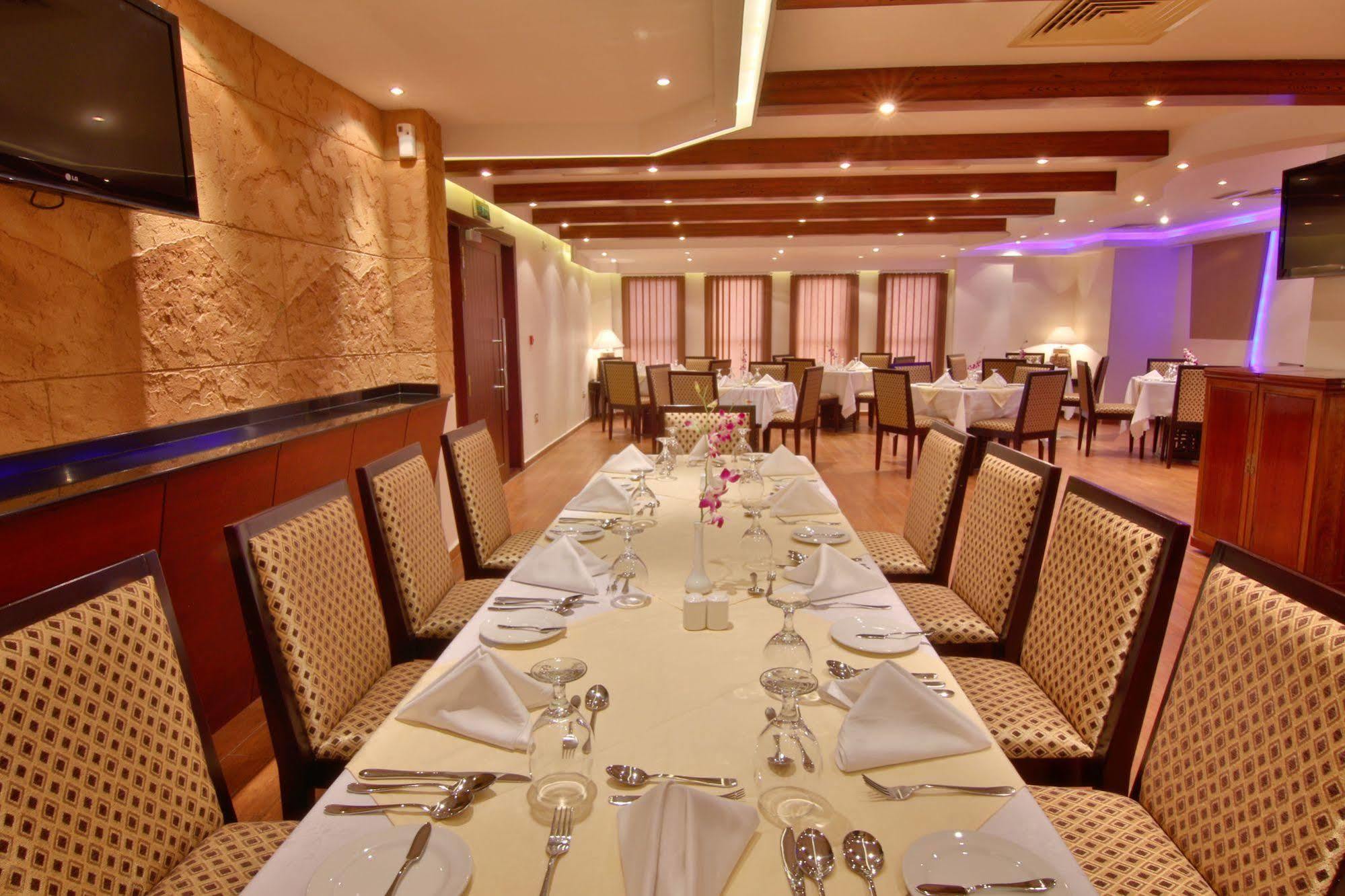 Majan Continental Hotel Mascate Extérieur photo