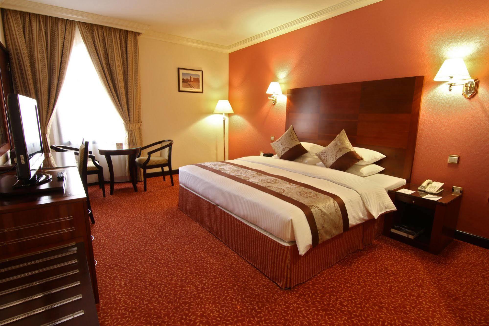 Majan Continental Hotel Mascate Extérieur photo