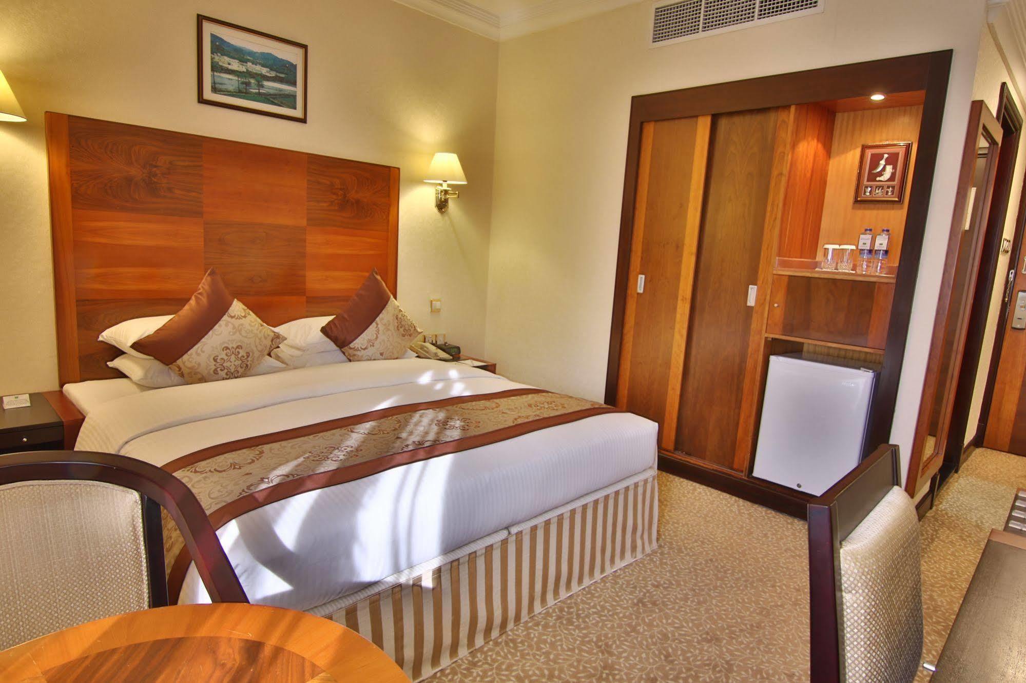 Majan Continental Hotel Mascate Extérieur photo