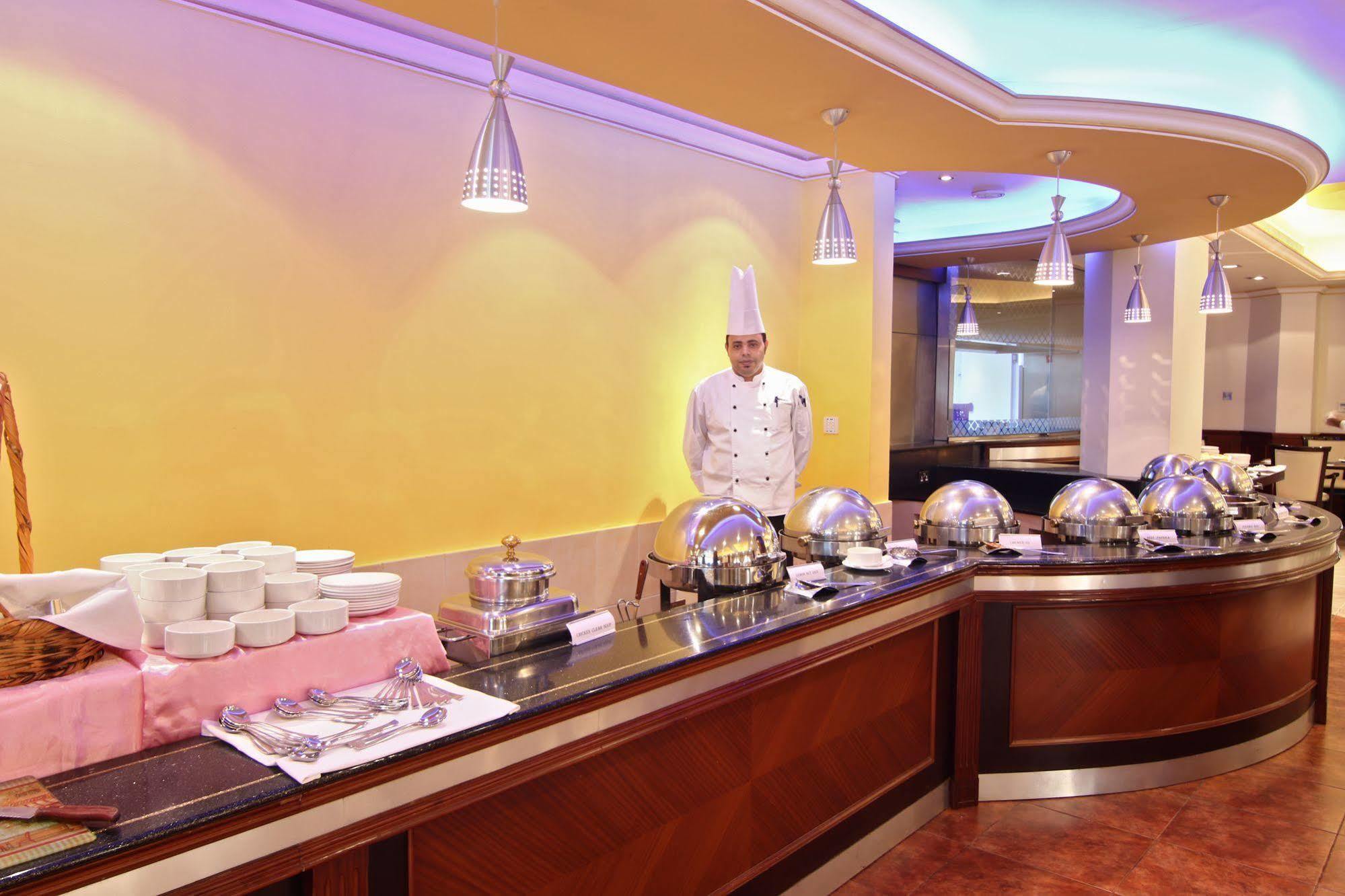 Majan Continental Hotel Mascate Extérieur photo
