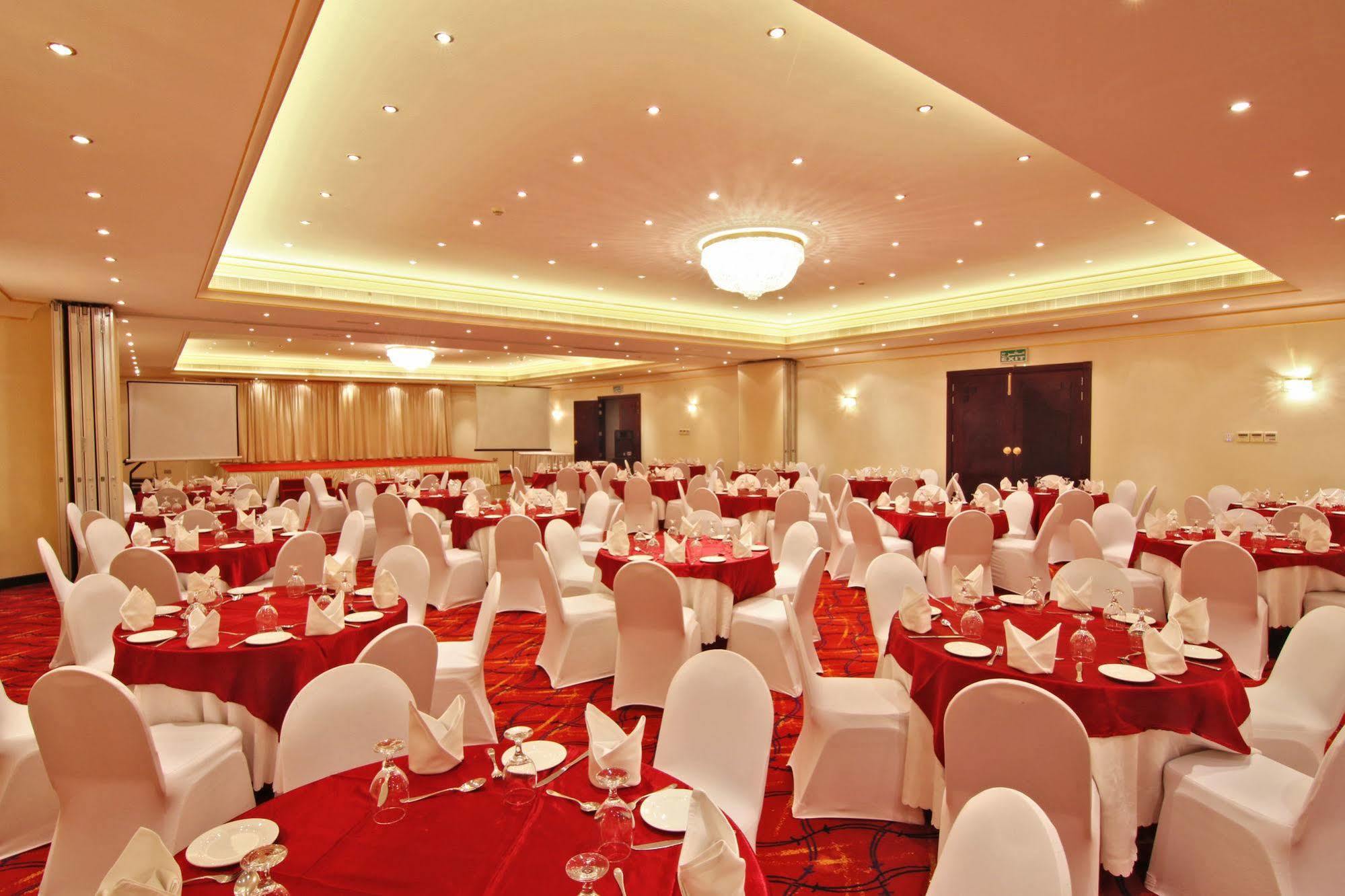 Majan Continental Hotel Mascate Extérieur photo