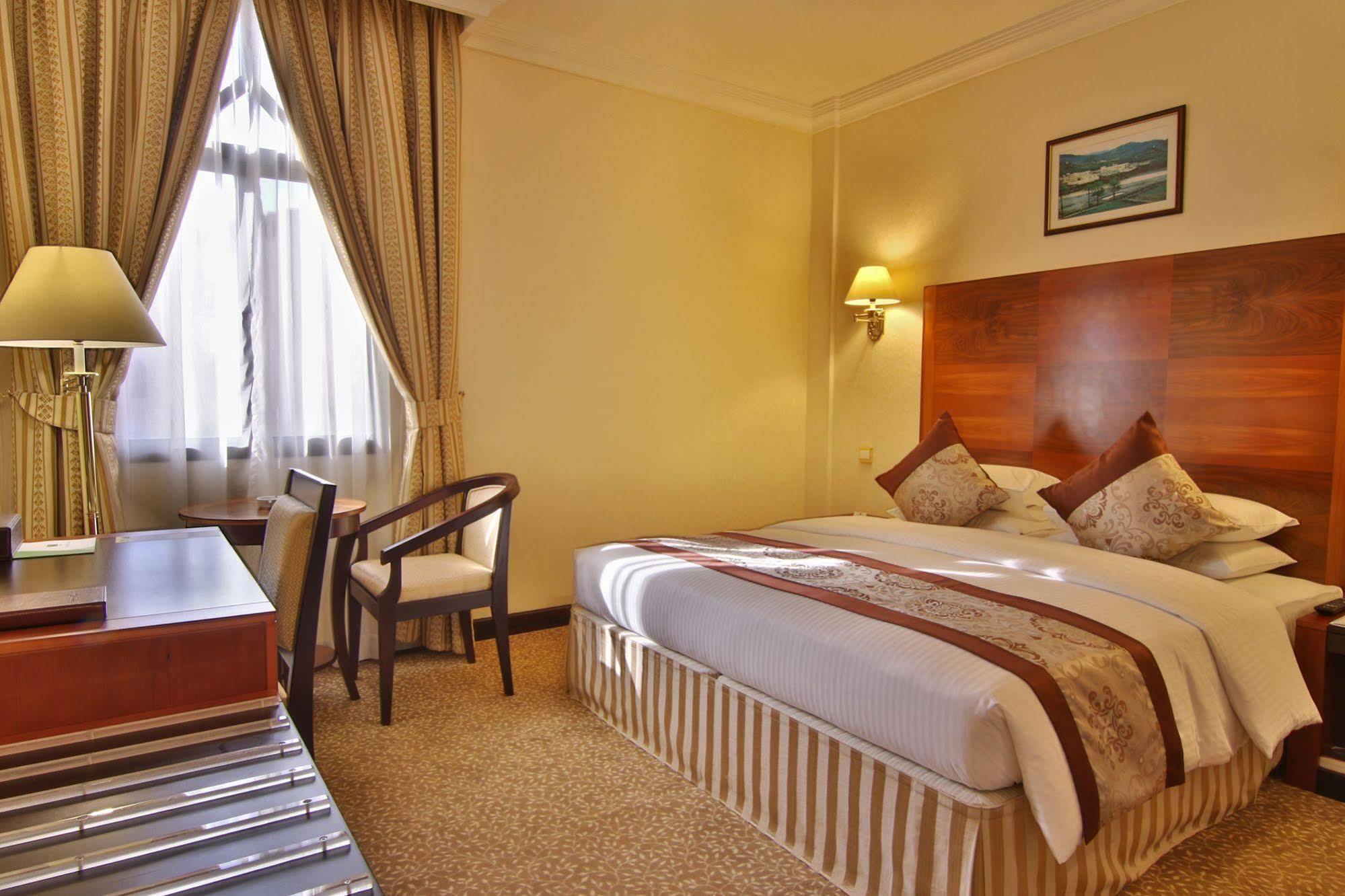 Majan Continental Hotel Mascate Extérieur photo
